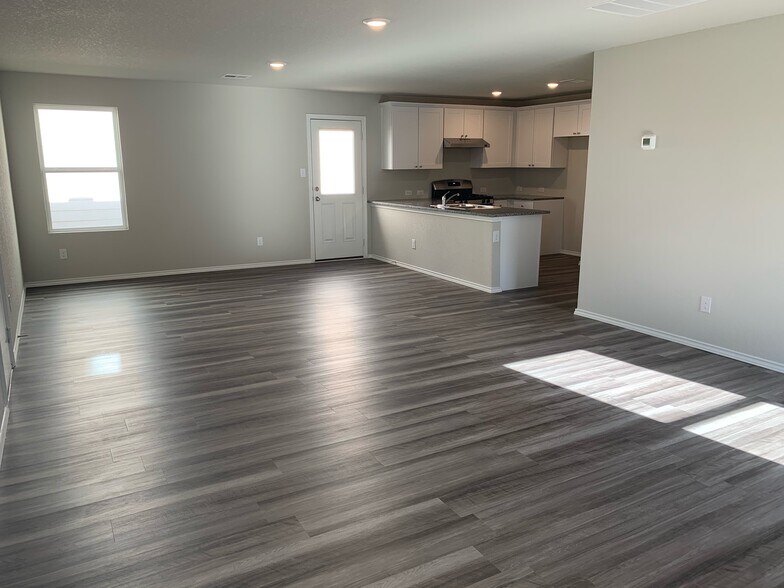 Building Photo - 4818 Republic View