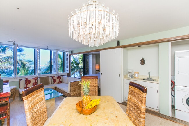 Building Photo - Fully Furnished Beach Front Condo on North Shore!