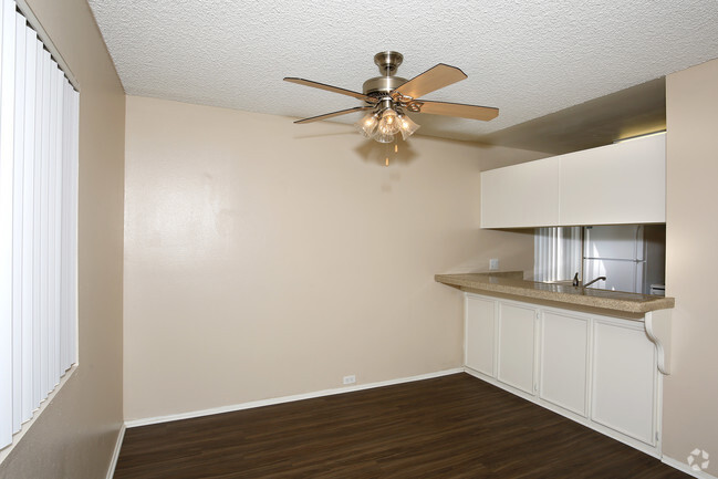 Interior Photo - Ariana at El Paseo Boutique Apartment Homes