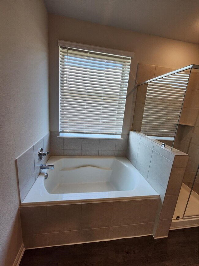 Building Photo - 11114 Lulu Ln