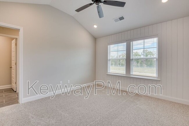 Building Photo - 2028 Denmark Ave SE