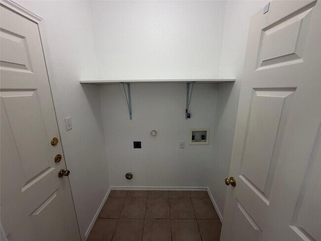 Building Photo - 9403 Brandts Wood St