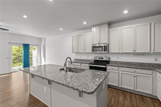 Building Photo - 109 Capeside Ct