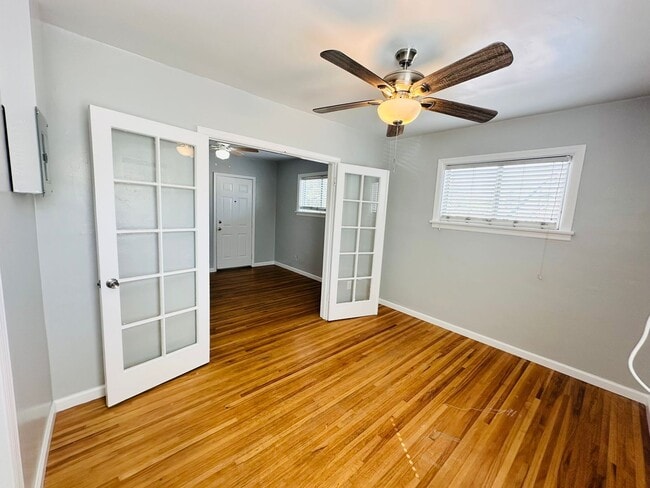 Building Photo - 7 E Clark St