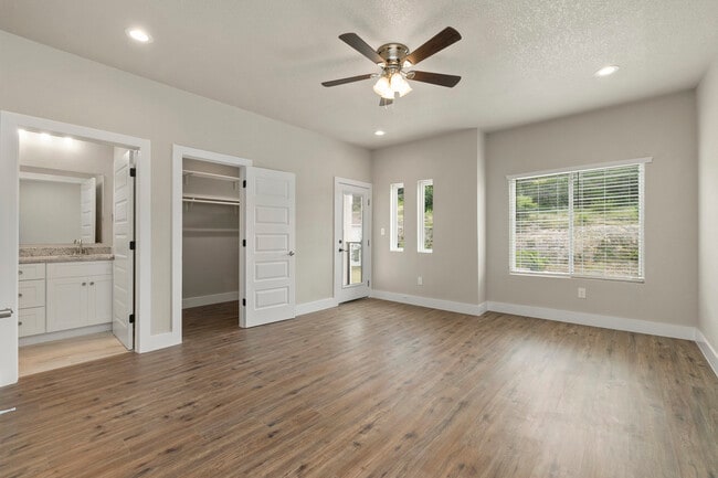 Building Photo - 119 Ave Ventana
