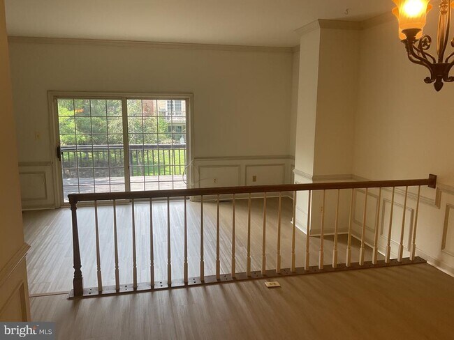 Building Photo - 28 Tenby Ct