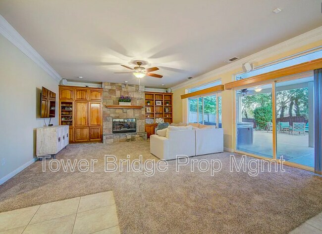 Building Photo - 1518 Southridge Ct