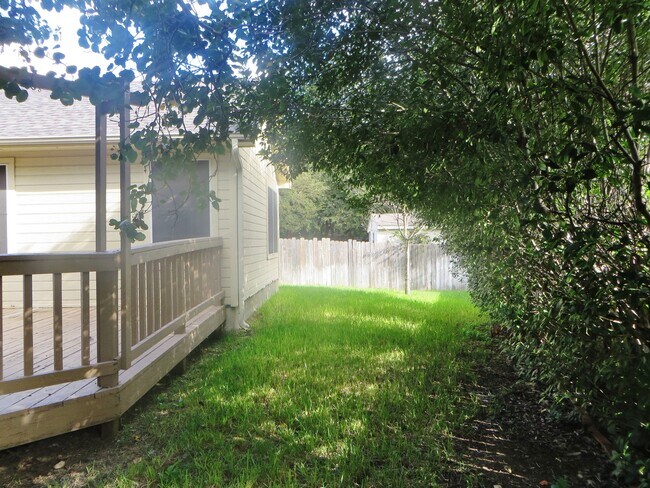 Building Photo - 3 Bedroom 2 Bathroom Parkview Estates Home