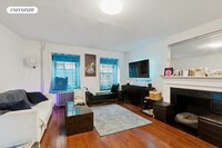 Building Photo - 140 W 75th St