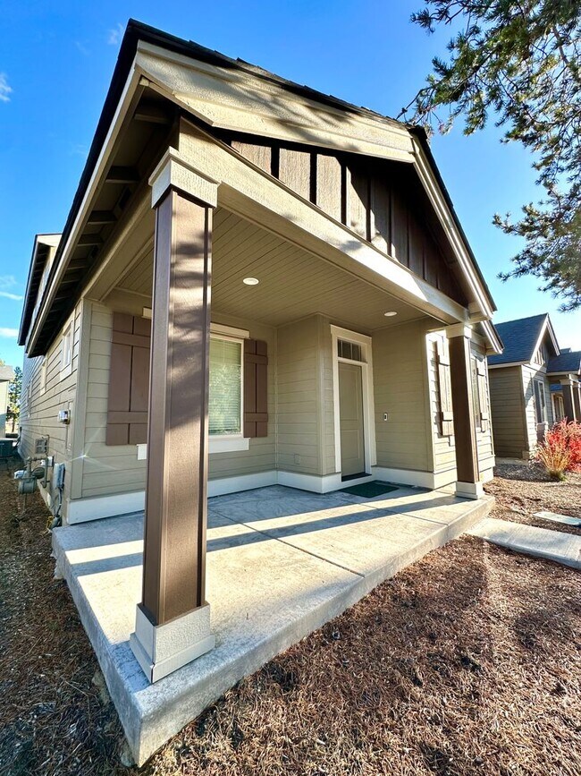Building Photo - 51927 Lumberman Ln
