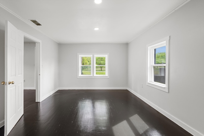 Building Photo - 6 Triple Oak Ln