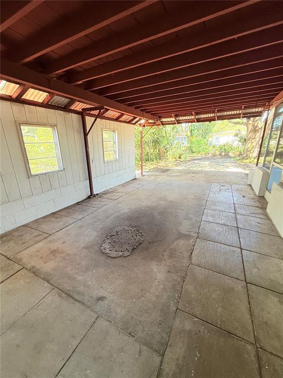 Building Photo - 731 71st Ave N