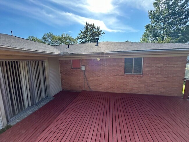 Building Photo - 5205 Nelbrook Dr