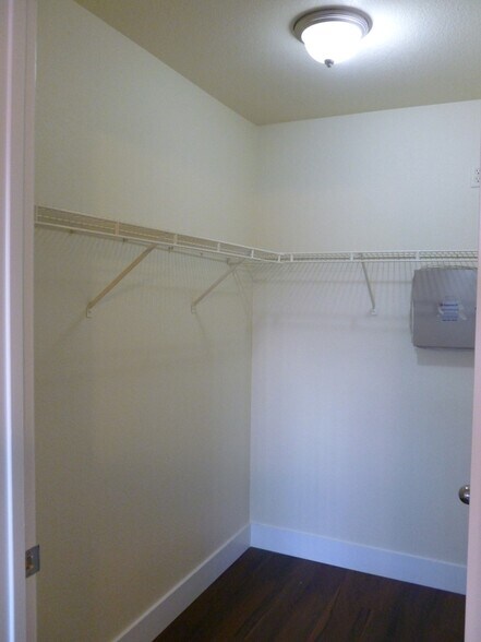 Building Photo - 1900 Rio Canyon Ct