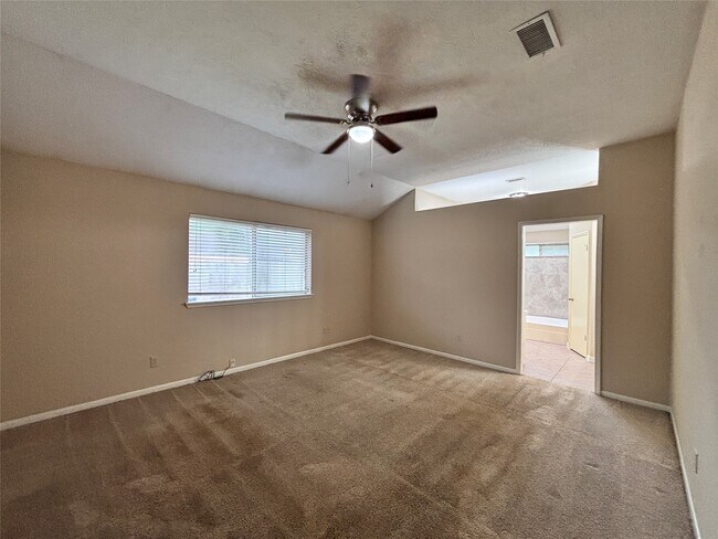 Building Photo - 15231 Cabots Landing Dr