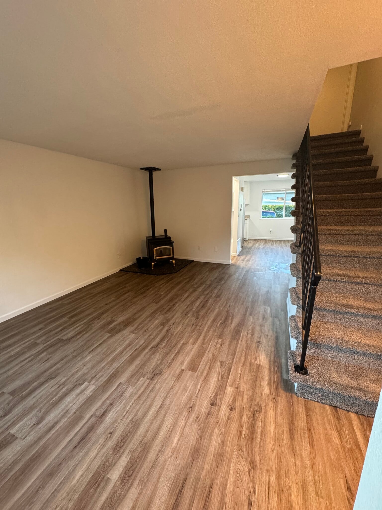 Building Photo - 5635 N 49th St