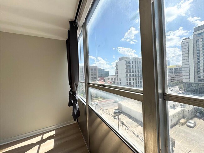 Building Photo - 1800 Lavaca St