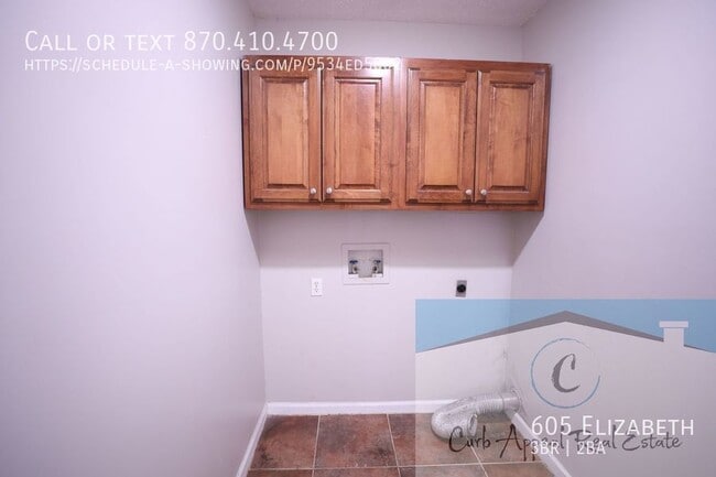 Building Photo - 605 Elizabeth-