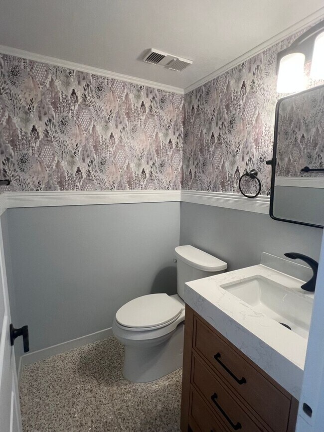 Building Photo - Waterfront Townhome in Punta Gorda