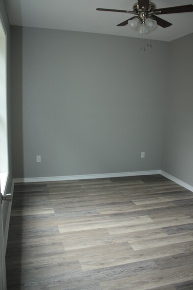 Building Photo - 5136 TX-7