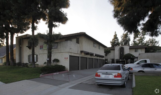 Primary Photo - Whitaker Apartments