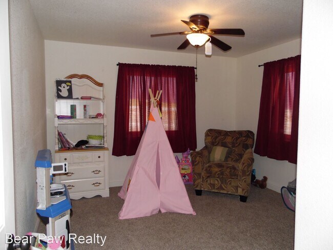 Building Photo - 4 br, 3.5 bath House - 4113 Gunsmoke Road