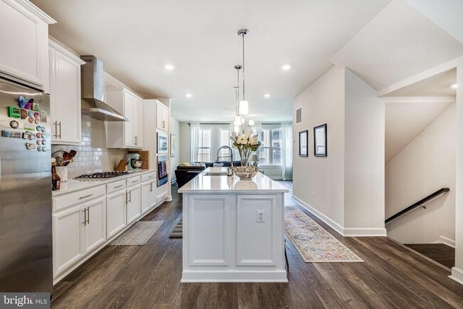 Building Photo - 2335 Water Promenade Ave