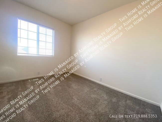 Building Photo - 6530 Fowler Dr