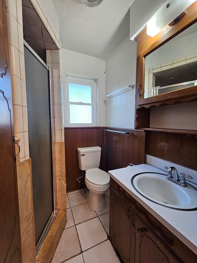 Building Photo - (2) Bed/(2) Bath with Storm Shelter Avail ...