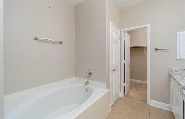 Building Photo - 1408 S Friendswood Dr