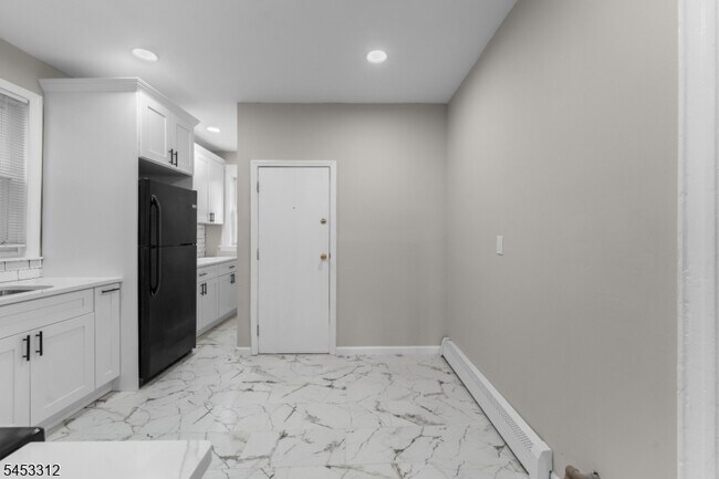 Building Photo - 185 N 18th St