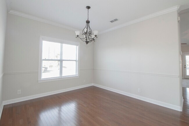 Building Photo - 115 Annalise Dr