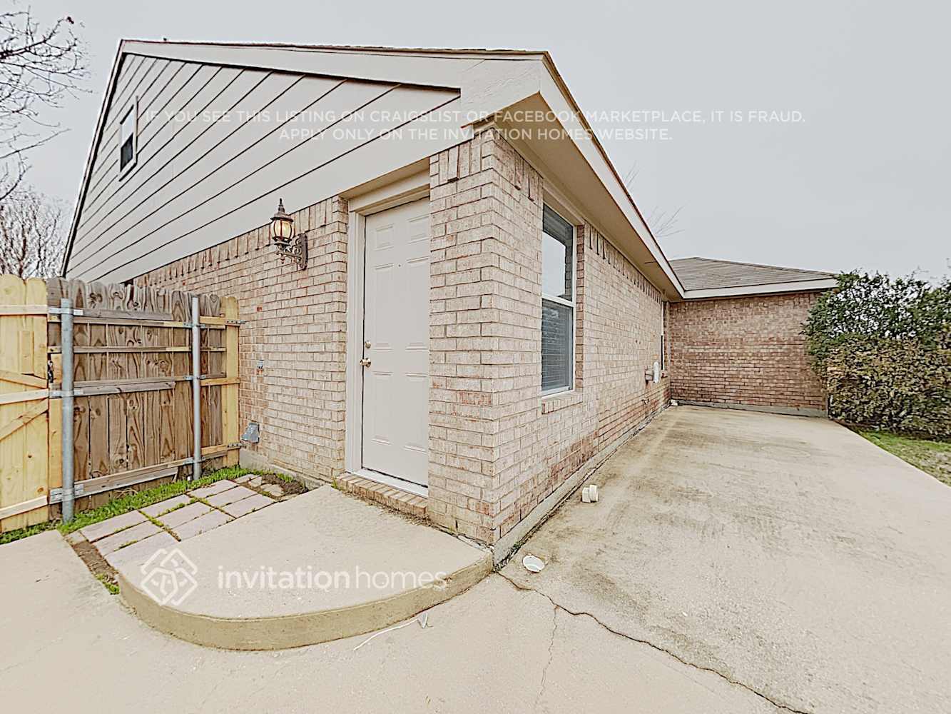 Building Photo - 8820 Chaps Ave