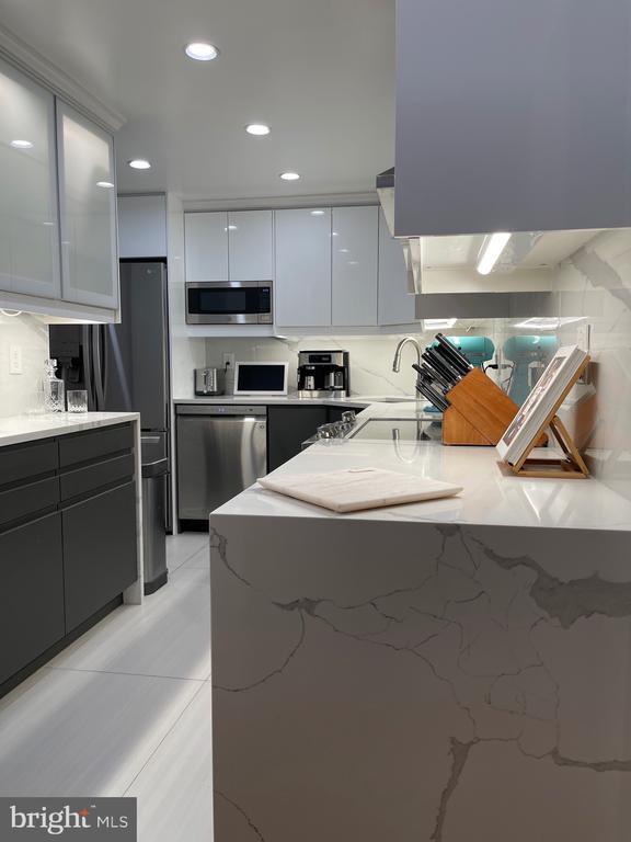 Building Photo - 519 G St SW