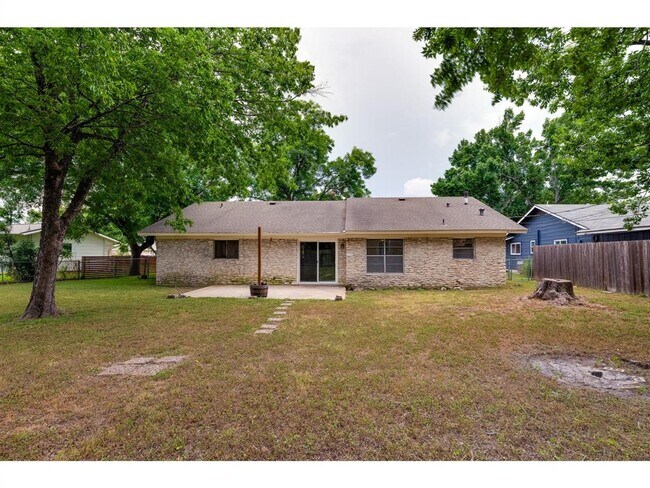 Building Photo - 3406 Norwood Hill Rd