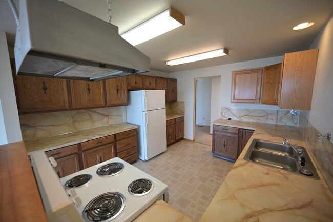 Building Photo - Beautiful water view home in Diamond Point...