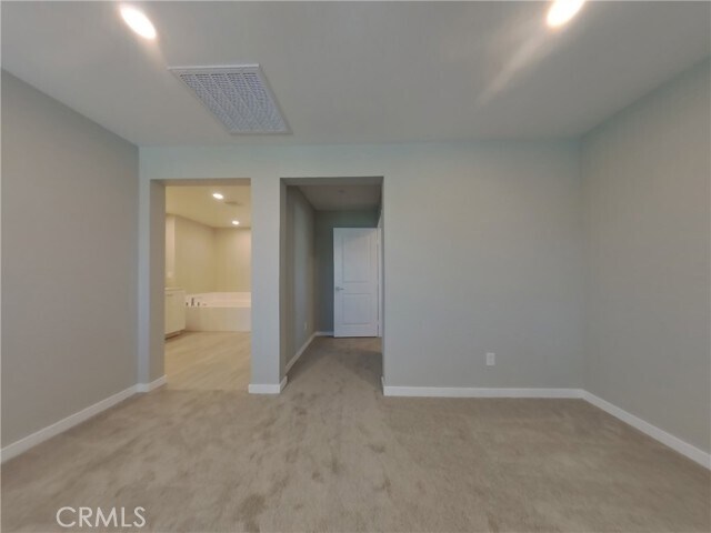Building Photo - 31651 Hans Dr