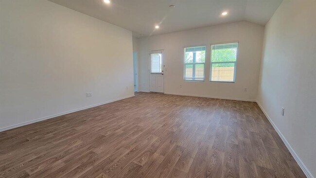 Building Photo - 131 Palestine Trl