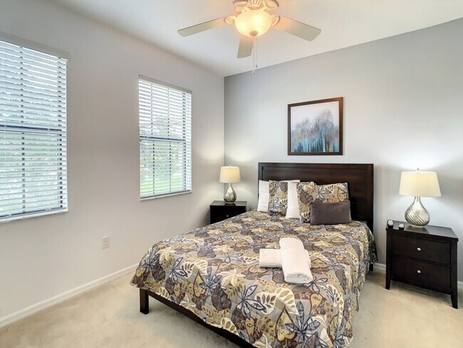 Building Photo - 2533 Rosemont Cir