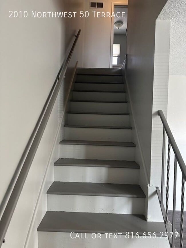 Building Photo - 2010 NW 50 Terrace