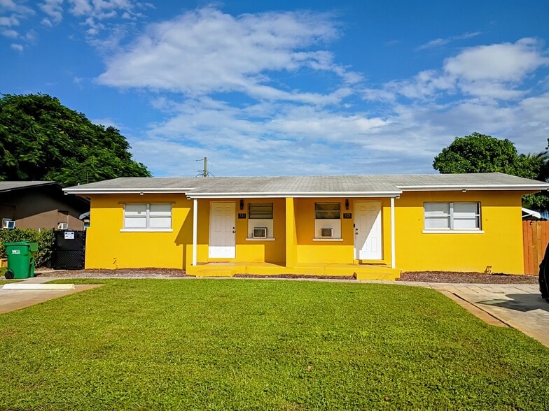 Building Photo - 131 NW 14th Ave