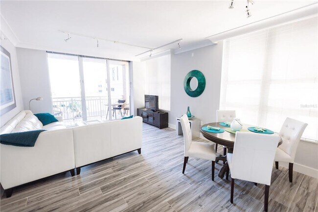 Building Photo - 1350 Main St