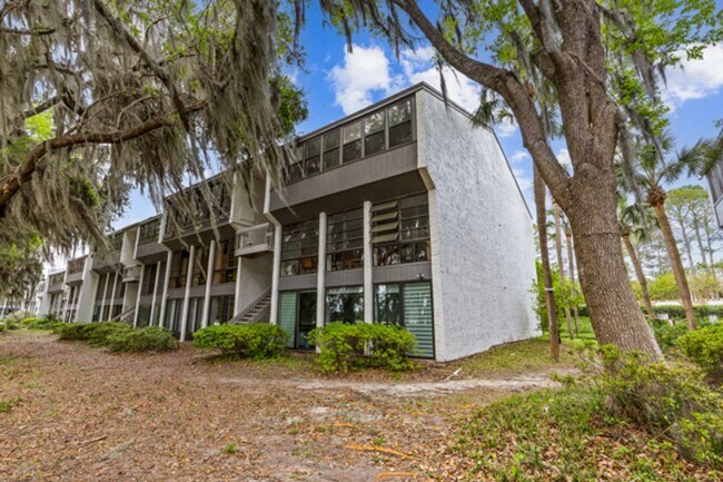 Building Photo - Stunning 2/1 with Water Views at Bivens La...