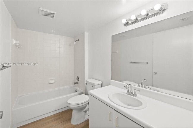 Building Photo - 1351 SW 141st Ave