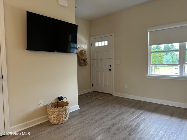 Building Photo - 69 Outrigger Dr