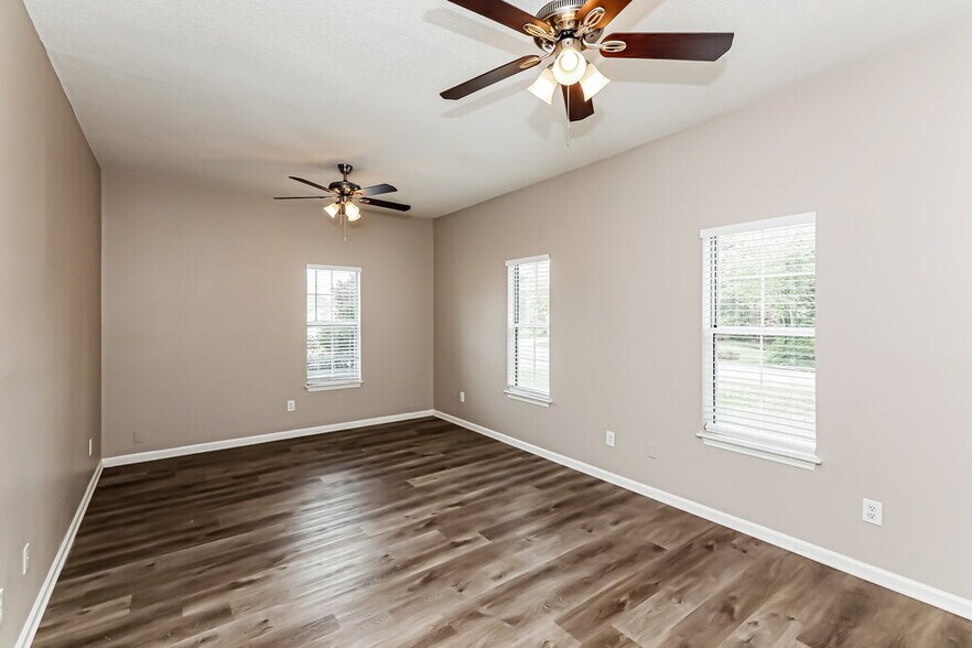 Building Photo - 1820 Wimbleton Woods Dr