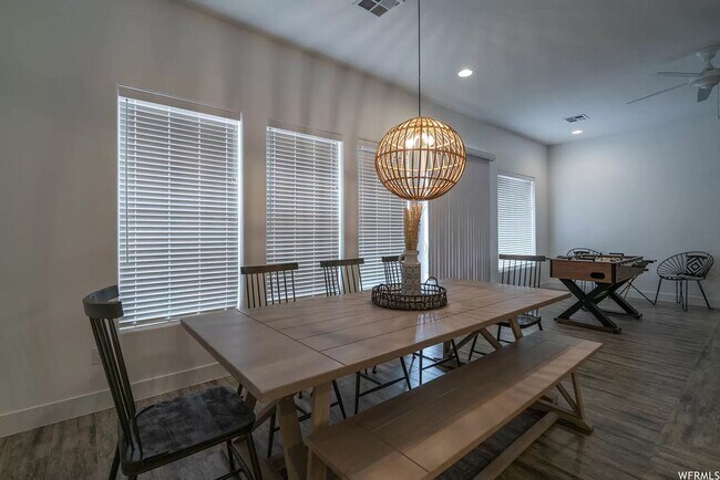 Building Photo - PETS ALLOWED!  Spacious & Modern 3-Bedroom Home for Rent Near Sand Hollow Reservoir