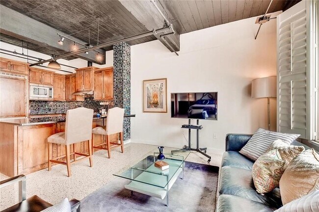 Primary Photo - Fabulous and Furnished!
