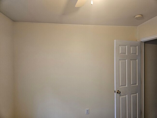 Building Photo - 1474 Bromwich Dr