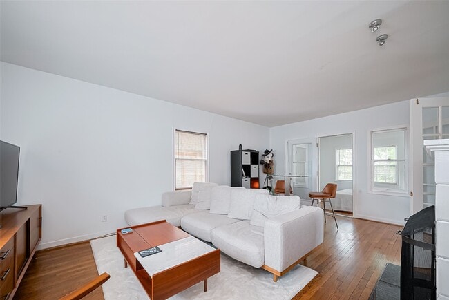 Building Photo - 2163 University Blvd